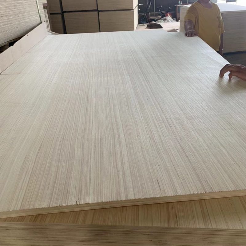 墙面装饰衣柜木饰面板 免漆生态板胶合贴面板 批发多层杨木家具板