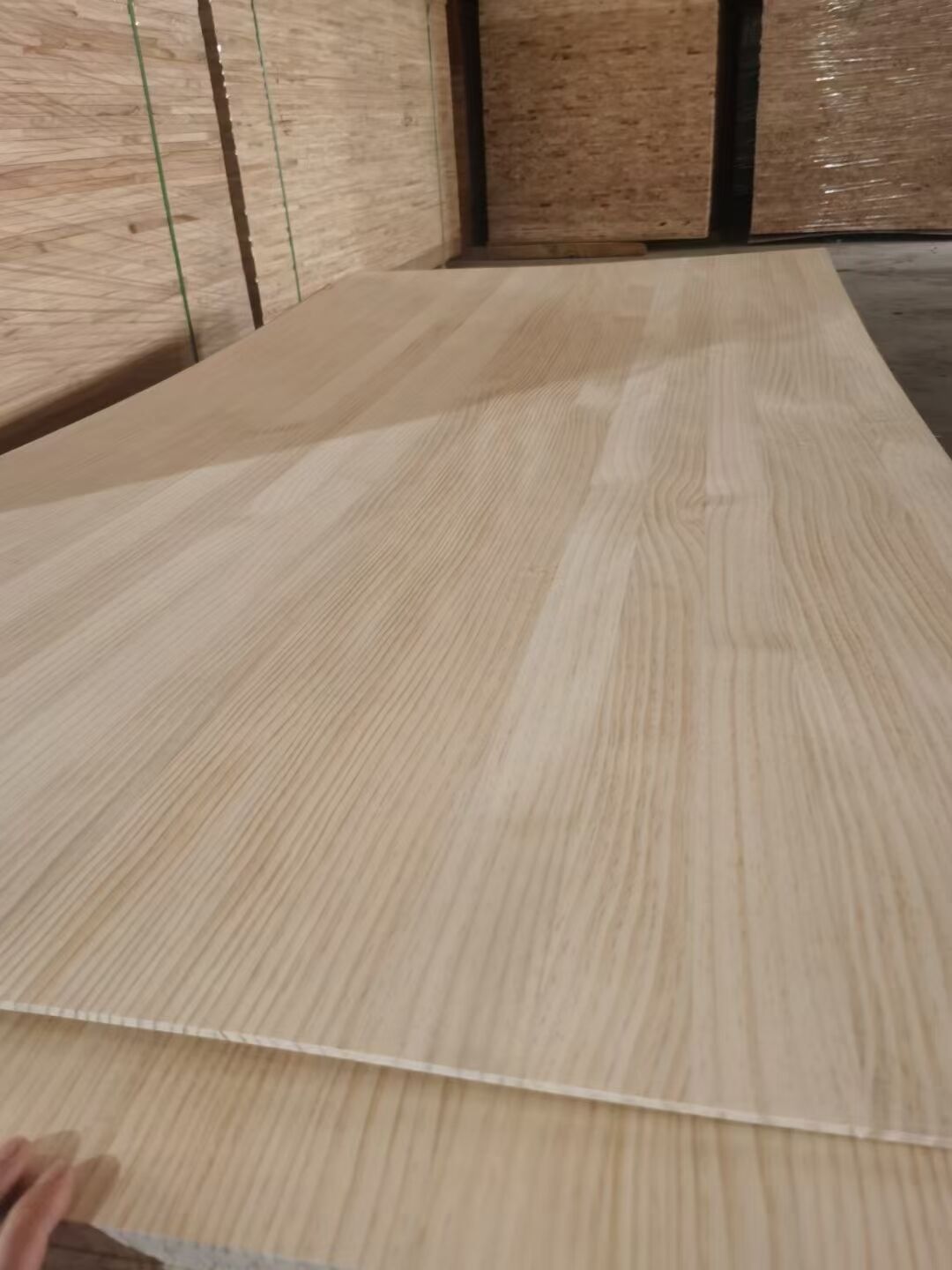 家具板樟子松拼接板指接板松木集成材插接板 松木板辐射松实木指接