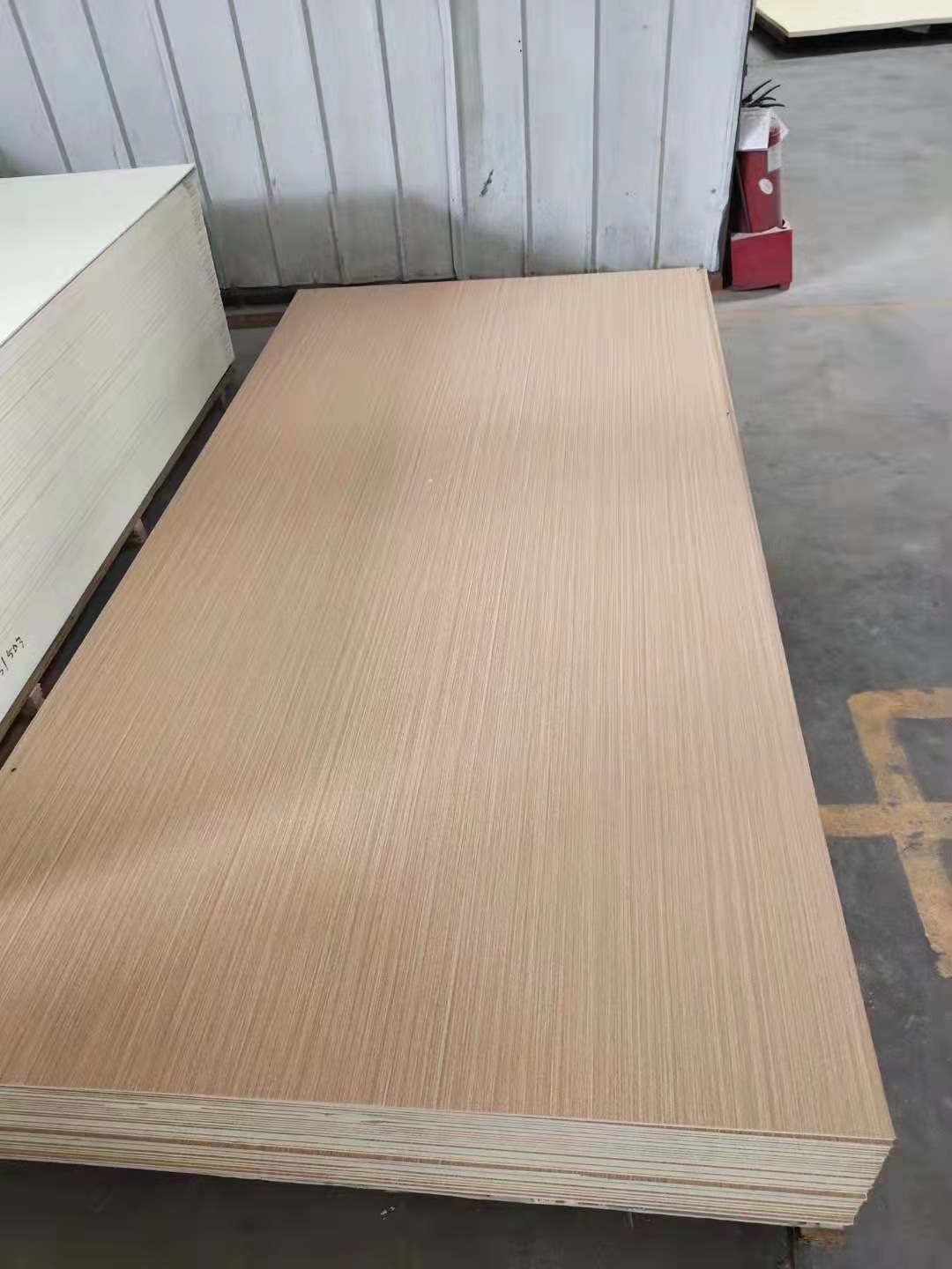 厂家批发 实心无缝竹木碳晶纤维板背景墙 木饰面板集成护墙板科定板